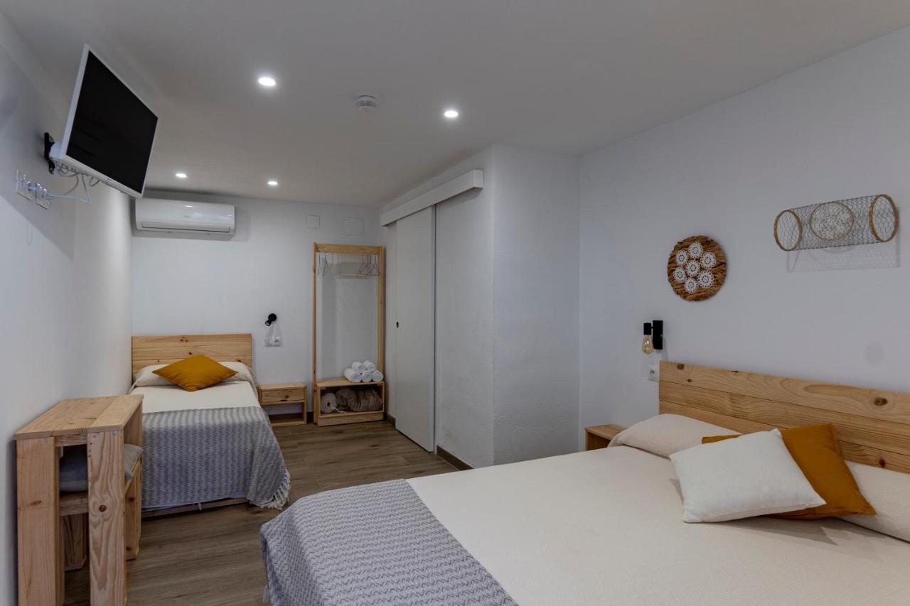Cal Xot Guest House El Poblenou del Delta Luaran gambar