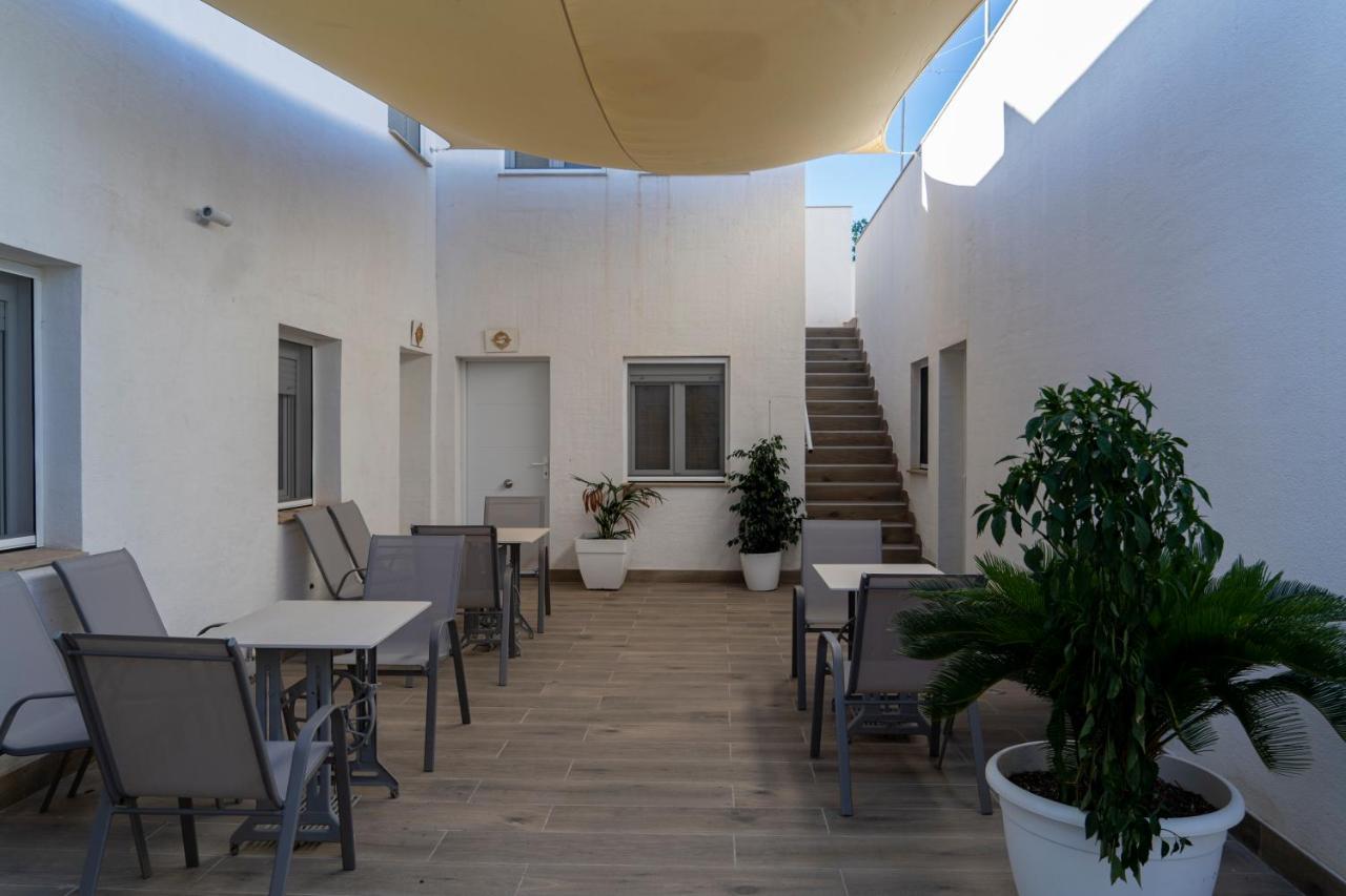 Cal Xot Guest House El Poblenou del Delta Luaran gambar