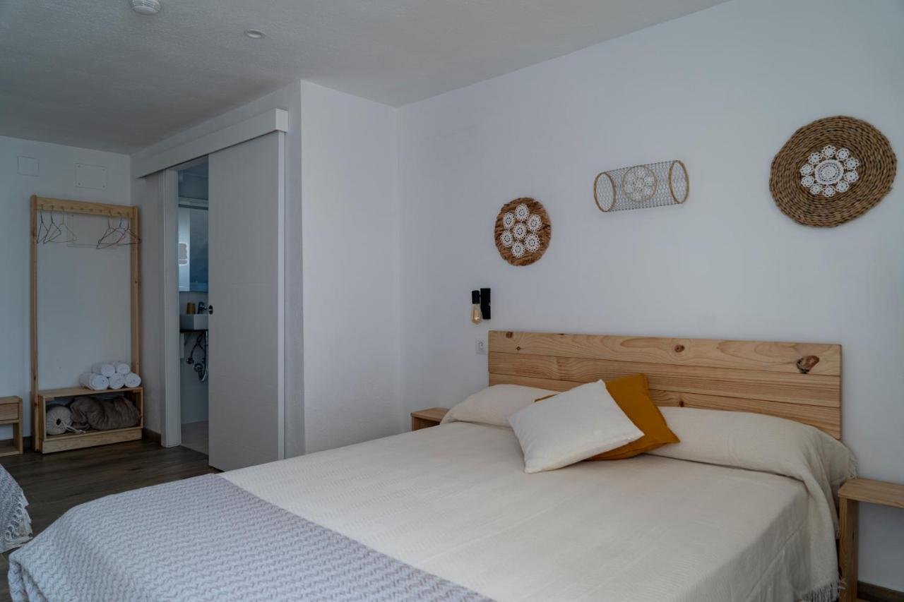 Cal Xot Guest House El Poblenou del Delta Luaran gambar